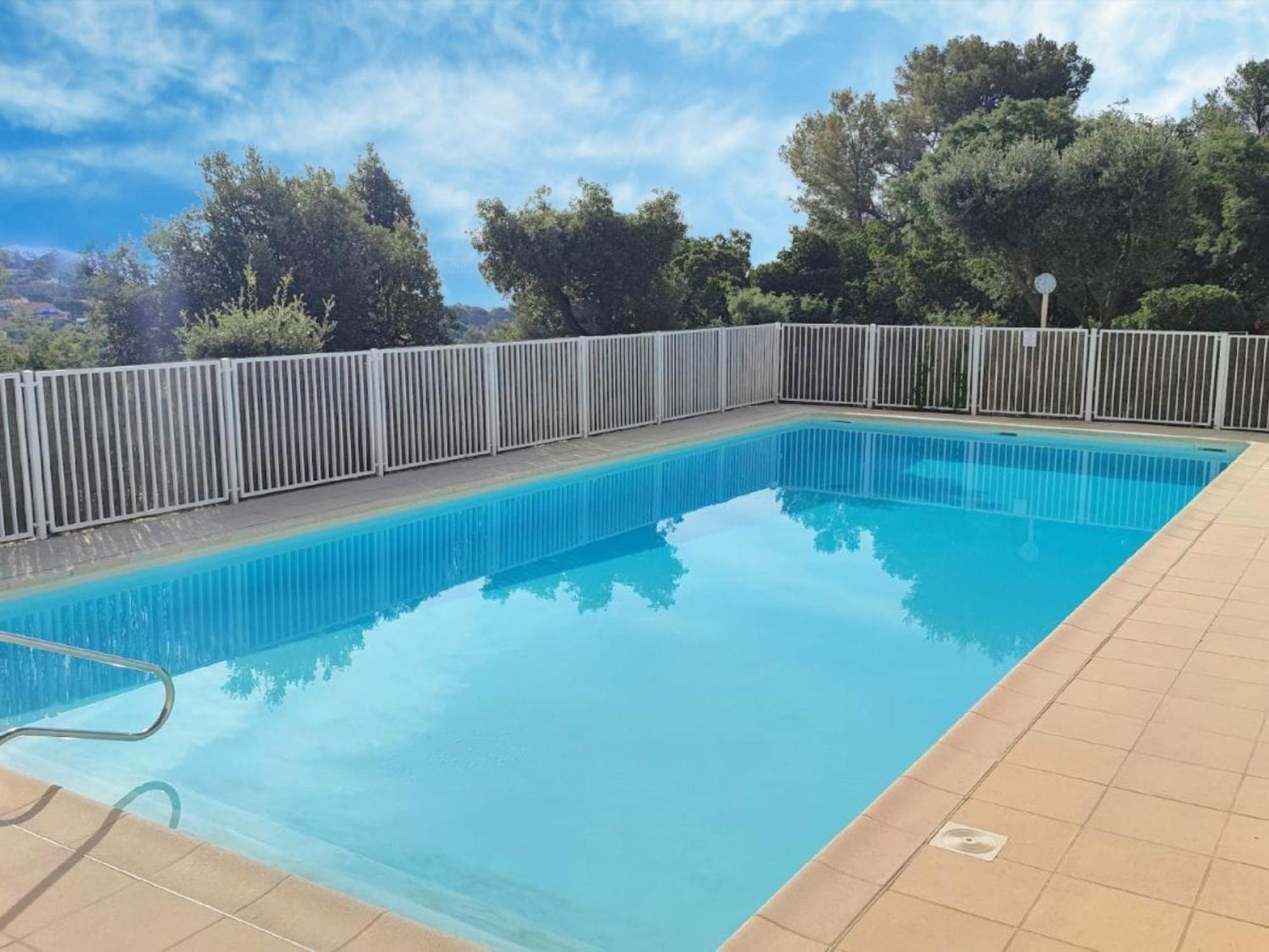Studio De Cavalaire By Interhome Екстериор снимка